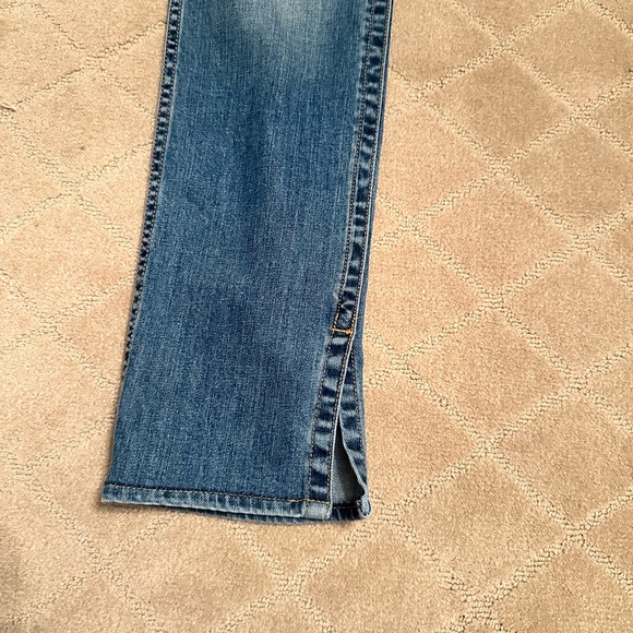Rag & Bone jeans. Excellent condirion. Size 25. Slit on bottom. Super soft - Picture 4 of 4